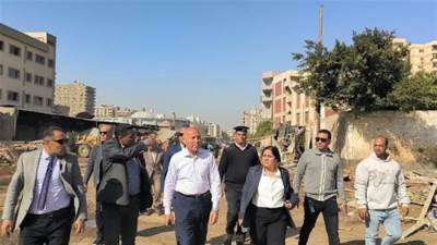 محافظ القاهرة يقوم بجولة مفاجئة على سوقي «الأمل» و«المنهل»