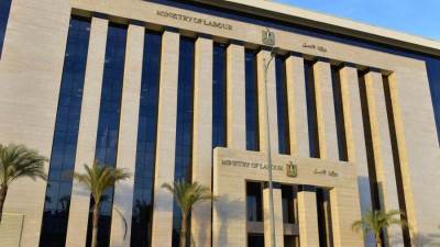 العمل تُحرر 1181 إنذارًا لتصحيح الأوضاع و323 محضرًا لمخالفات الحد الأدنى للأجور