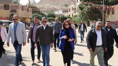محافظ الجيزة يتفقد عمليات تطوير منطقة نزلة السمان 