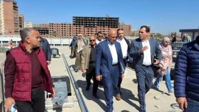 المهندس أحمد عمران يتفقد محطتي مياه العزب الجديدة وقحافة المطورة بالفيوم