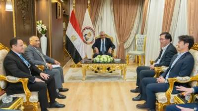 وزير الإنتاج الحربي يبحث مع «هانوا» تعزيز تصنيع الهاوتزر K9 A1 Egy بمصر 