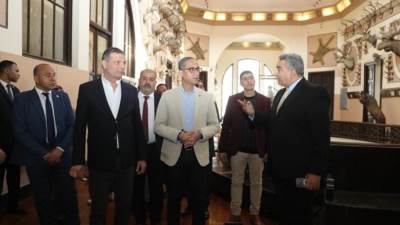 وزير الزراعة ومحافظ الجيزة يتفقدان المتحف الزراعي