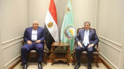 فاروق والزملوط يبحثان مبادرة إقامة ظهير صحراوي بمطروح لزراعة التين والزيتون