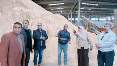 "الزراعة" تشن حملات رقابية للتفتيش على محلات ومصانع الأعلاف بـ4 محافظات 