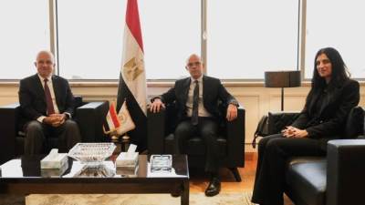 وزير الاستثمار يبحث مع "اتحاد الصناعات" تعزيز تنافسية الاقتصاد المصري