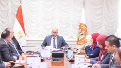 وزير العمل يبحث مع وفد "ليوني الألمانية" إتاحة فرص عمل للكوادر المدرَّبة