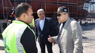 رئيس هيئة قناة السويس يتابع بناء القاطرات البحرية وسفن الصيد بسفاجا