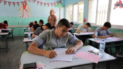 لطلاب الثانوية العامة.. تعرف على شكل امتحان نهاية العام من هنا