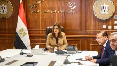 وزيرة التنمية المحلية تتابع تعريفة الركوب الجديدة بعد زيادة أسعار الوقود