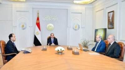 الرئيس السيسي يتابع مشروعات التطوير والتحول الرقمي لتعزيز الخدمات وتحسين تجربة المسافرين