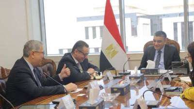 "الشراء الموحد" تبحث مع "عبدي إبراهيم" التركية توطين صناعة الدواء في مصر