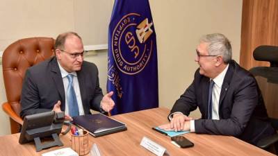 رئيس هيئة الدواء يستقبل وفد تركي لبحث سبل التعاون وتوطين صناعة الدواء