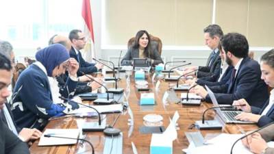 وزيرة الإسكان تبحث مع "البنك الأوروبي لإعادة الإعمار" دعم مشروعات التنمية العمرانية