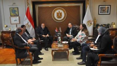 وزير التعليم العالي ومجدي يعقوب يبحثان دعم الرعاية الصحية