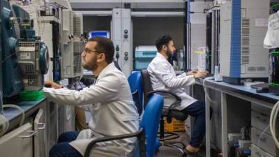 متبقيات المبيدات يفحص 3500 عينة من شحنات الصادر والوارد  