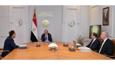 عاجل.. الرئيس السيسي يبحث مع الحكومة دعم الاستثمار والصناعة المحلية