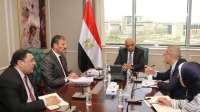 وزير الكهرباء يجتمع بخلية إدارة الأزمة لمتابعة خطة التشغيل تأمين الشبكة الكهربائية