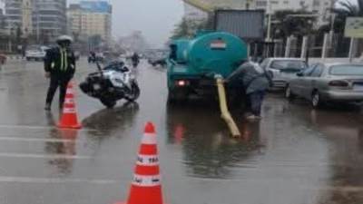 وزارة الداخلية: جهود أمنية مكثفة لمواجهة تداعيات موجة الطقس السيئ بكافة المحافظات