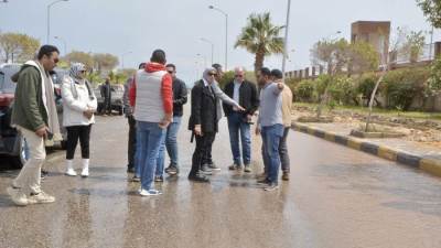 المهندسة أسماء مخلوف تقود ميدانيًا أعمال سحب وشفط مياه الأمطار بالسويس الجديدة