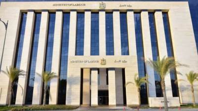 203 محاضر مخالفة و45 توصية غلق.. "العمل" تكثف جهود السلامة والصحة المهنية