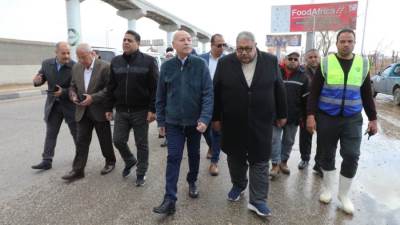 محافظ القاهرة: لا حوادث بسبب الطقس والتعامل الفوري مع تجمعات الأمطار