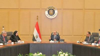 وزير الاستثمار يبحث مع المجلس التصديري للتشييد آليات النفاذ للأسواق الدولية 