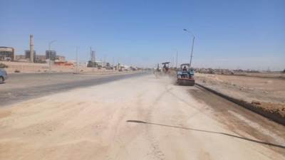 تكثيف أعمال النظافة ورفع كفاءة الطرق بالحي الصناعي بمدينة السويس الجديدة