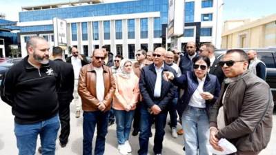 وزيرة الإسكان تتابع تطوير الطرق وتحسين المرافق بمدينة 6 أكتوبر