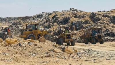 بدءاً من ١ أبريل المقبل..العبور تمنع دخول سيارات النفايات لمقلب القاهرة والقليوبية