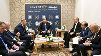 رئيس الوزراء يبحث مع رئيس شركة " توتال إنرجيز" زيادة الاستثمارات في أنشطة الاستكشاف