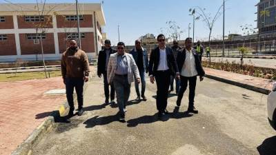  المهندس أحمد الشريف يتفقد محطات الصرف بالقاهرة الجديدة استعدادًا للأمطار المتوقعة