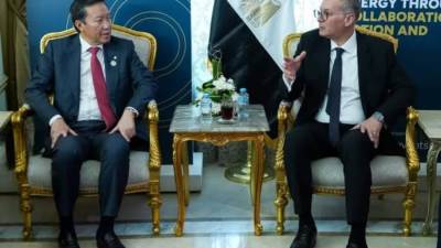 "البترول" و"بي بي" تعززان التعاون في الغاز والطاقة منخفضة الكربون