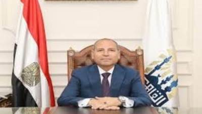 محافظ القاهرة يجري حركة محدودة لرؤساء الأحياء لتعزيز التنمية والخدمات