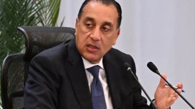 "مدبولي" يبدأ جولة تفقدية بعدد من الشركات الصناعية بالمنطقة الاستثمارية في بنها 