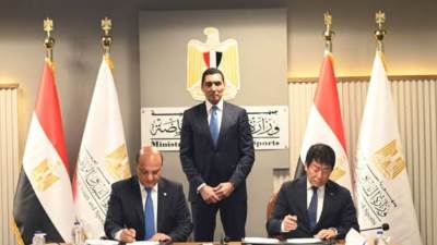 وزير الرياضة يشهد توقيع عقد استضافة مصر لبطولة العالم لجمباز الأيروبيك 2028