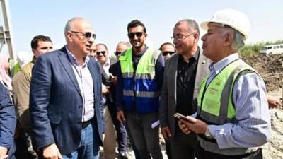 تخدم ١٠ آلاف فدان.. "سويلم" يتابع أعمال إنشاء سحارة أبنهس الجديدة بالمنوفية