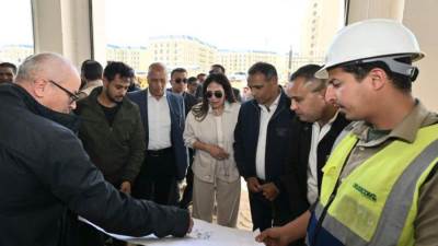 وزيرة الإسكان تتفقد الحي اللاتيني ومركز المؤتمرات والمعارض بمدينة العلمين الجديدة