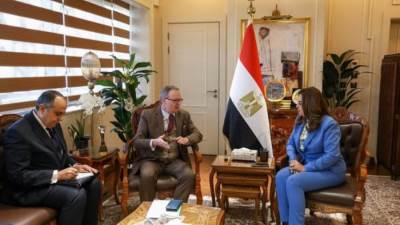 تعاون بين "مصر والتشيك" في مجالات النقل الحضري والطاقة الشمسية