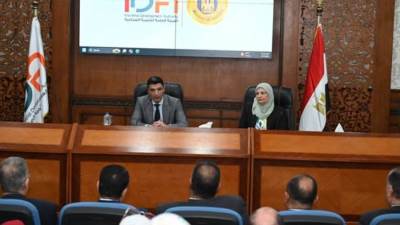 وزير الصناعة: نسعى لتحسين بيئة الاستثمار وتطوير الخدمات للمستثمرين       