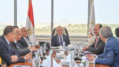 وزير الاستثمار يبحث مع "القابضة للسياحة" تعظيم عوائد الأصول والتوسع في أفريقيا