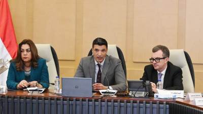 وزير الصناعة: تنفيذ فوري لمشروع «القرى المنتجة» ضمن مبادرة حياة كريمة