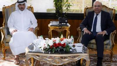 "الحفني": مصر تتجه لترسيخ موقعها كمركز إقليمي للطيران منخفض الانبعاثات