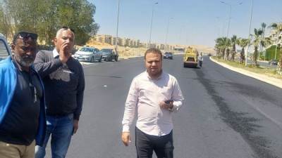 جهاز الشيخ زايد يواصل رصف الطرق وإزالة الإشعالات