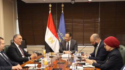 الاتصالات تبحث مع شركة Oracle مصر التعاون في مجال التحول الرقمي