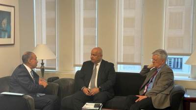 وزير الخارجية يلتقي المدير العالمي للمياه بالبنك الدولي لبحث قضايا المياه والتنمية