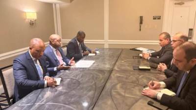 وزير الاستثمار يبجث مع أمين منطقة التجارة الأفريقية زيادة التدفقات الاستثمارية لمصر