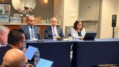 وزير الاستثمار يستعرض برنامج الطروحات أمام مجموعة "جيفريز" المالية العالمية بواشنطن