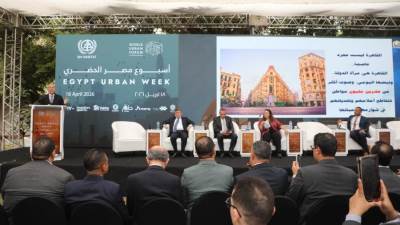 محافظ القاهرة: نقل 500 ألف مواطن من المناطق الخطرة إلى مجتمعات آمنة