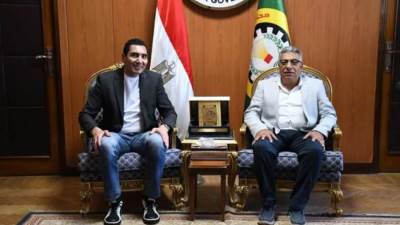 وزير الشباب والرياضة يستعرض مع محافظ الدقهلية تعزيز الاستثمار الرياضى