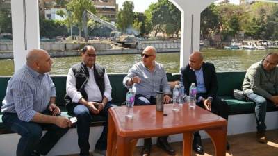 الدكتور سويلم يتابع على الطبيعة حالة نهر النيل وجسوره بمحافظتي القاهرة والجيزة